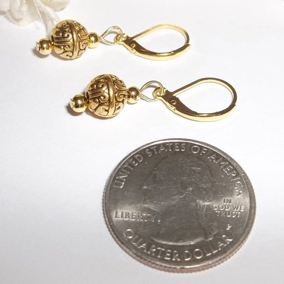 Small Everyday Gold Beaded Earring Set Minimalist Style Simple Modern NWT A368 - Picture 6 of 10